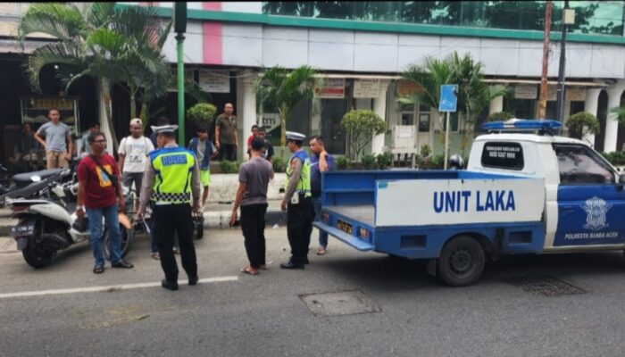 Unit Laka Polresta Banda Aceh,Olah TKP Kejadian Juru Parkir,Korban Laka Lantas,Di Jalan Teuku Umar Seutui